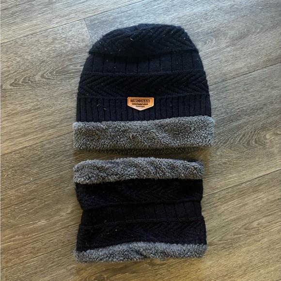 Tim Conan Warm Hat & Face Cover Set - Picture 3 of 3